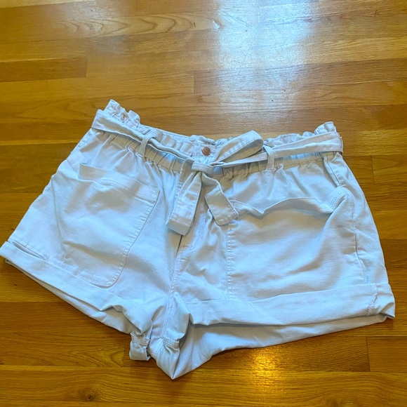 Ava & Viv Pants - Ava & Viv white jean shorts